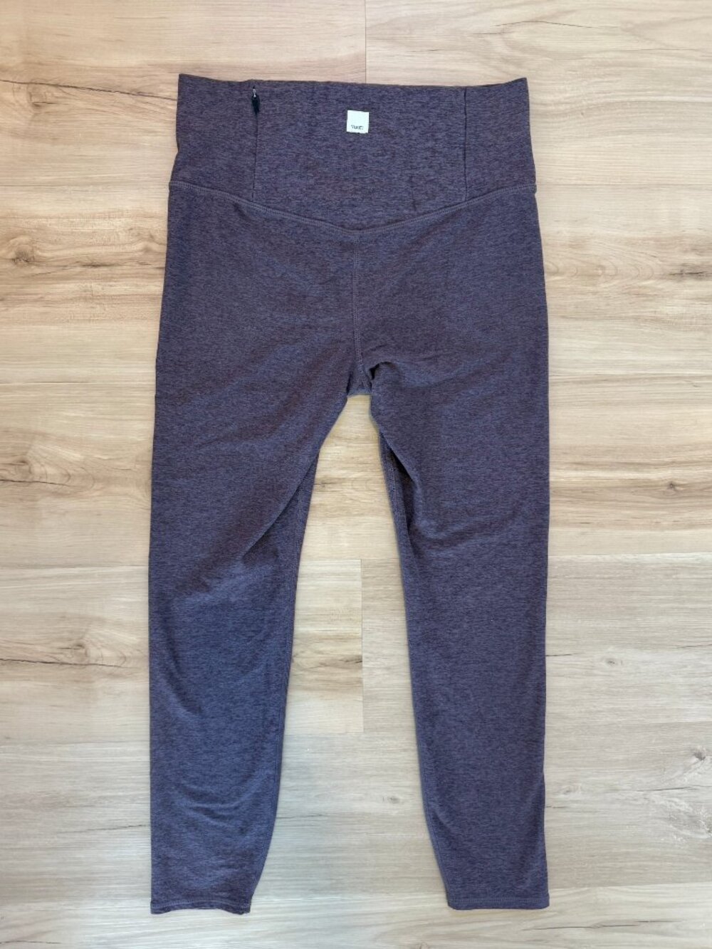 Vuori's Clean Elevation Legging - Heather plum color - S - Picture 5 of 7